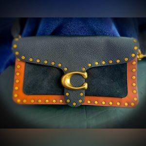 Classic COACH w/contemporary vibe, brown leather/black suede Shoulder Bag. NWOT